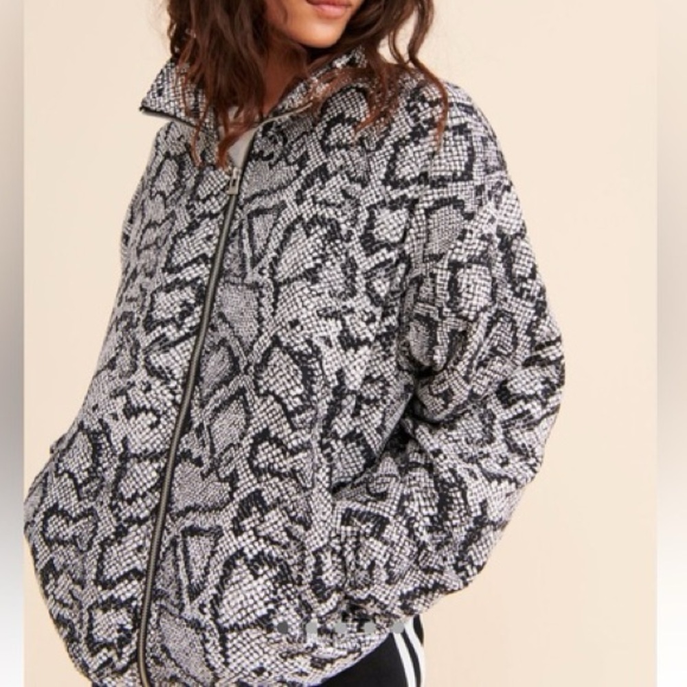 Urban Outfitters Black and White Snakeskin Print Jacket Medium